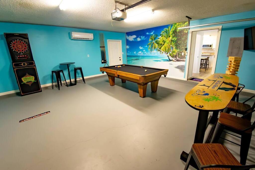 Tropical Oasis, Tiki Bar, Pool, Mini Golf, Hot Tub Panama City Beach