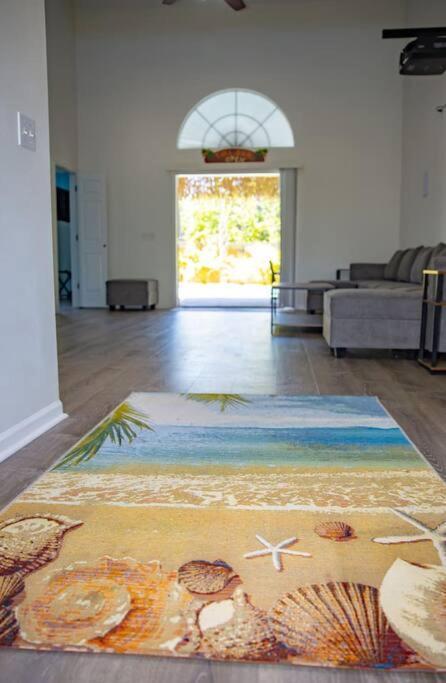 Tropical Oasis, Tiki Bar, Pool, Mini Golf, Hot Tub Holiday home Panama City Beach